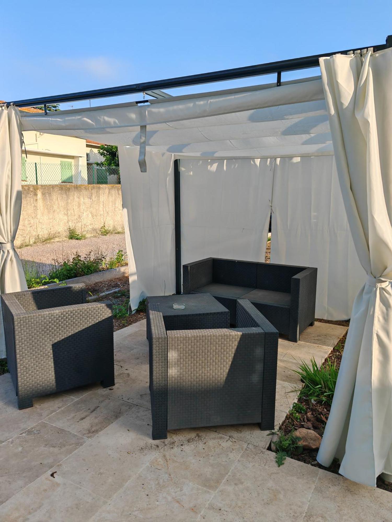 Appartement Climatise Golfe-Juan Plage Vallauris Værelse billede